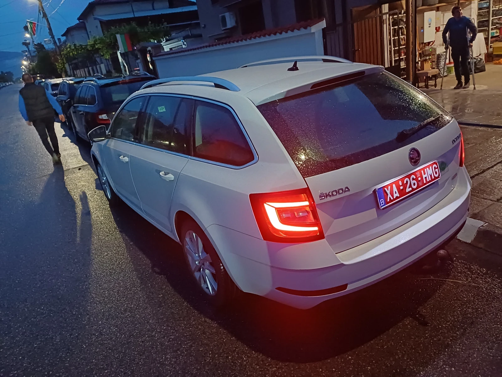 Skoda Octavia 1.4 g-tec metan , снимка 17 - Автомобили и джипове - 54446321