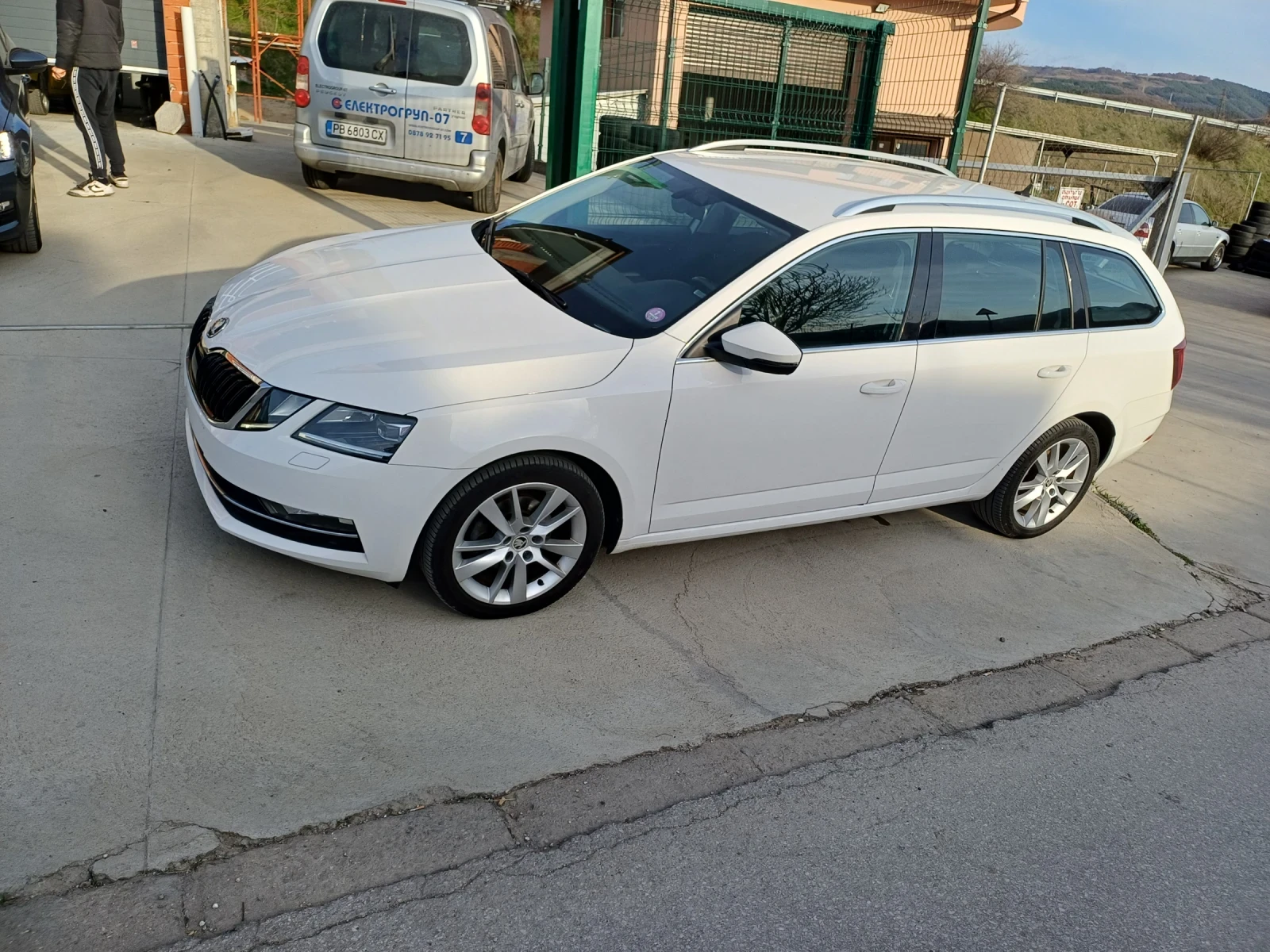 Skoda Octavia 1.4 g-tec metan  | Auto.bg — изображение 1