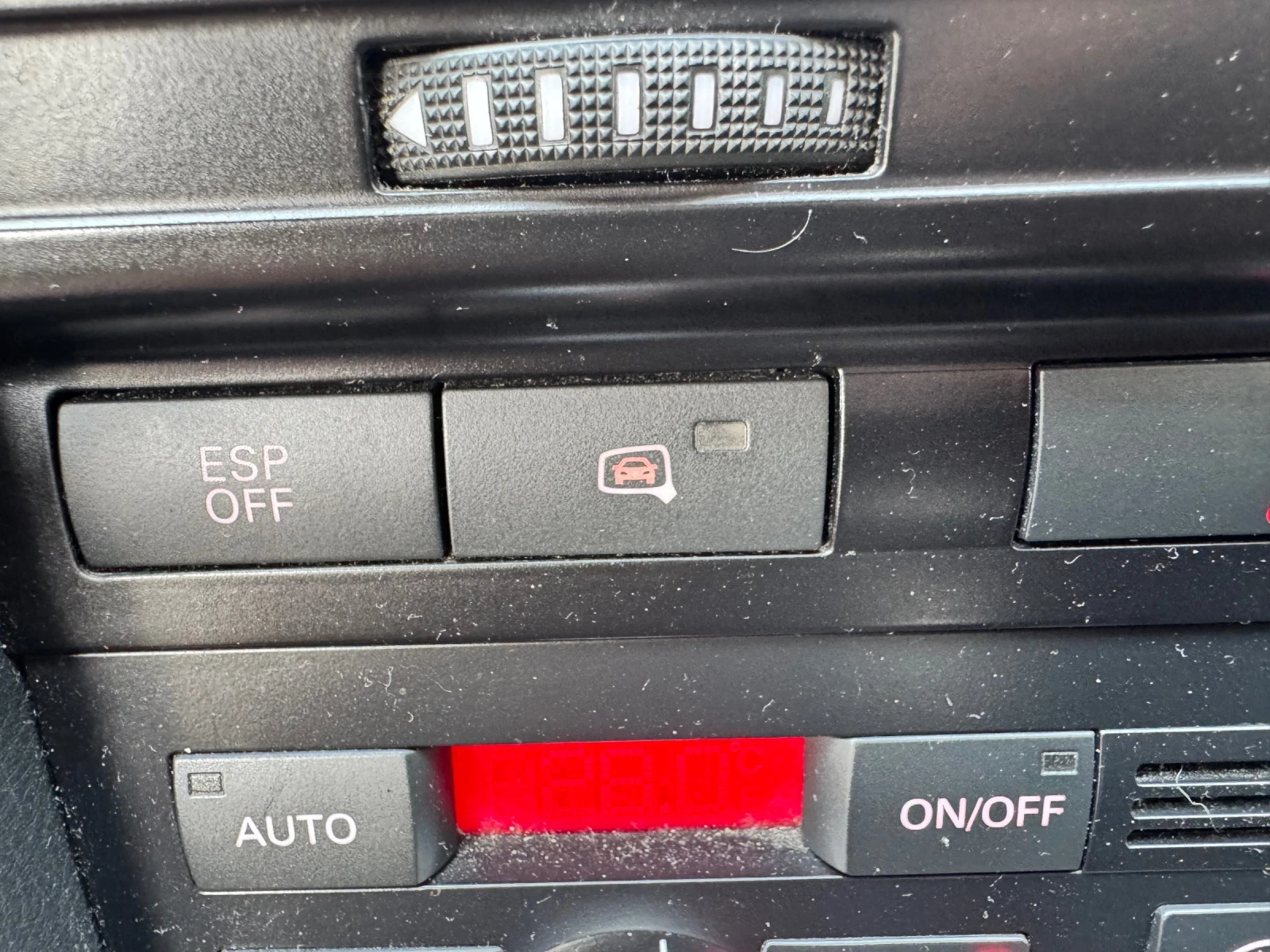 Audi A6 2.7tdi Recaro Distronik Facelift , снимка 12 - Автомобили и джипове - 53994185