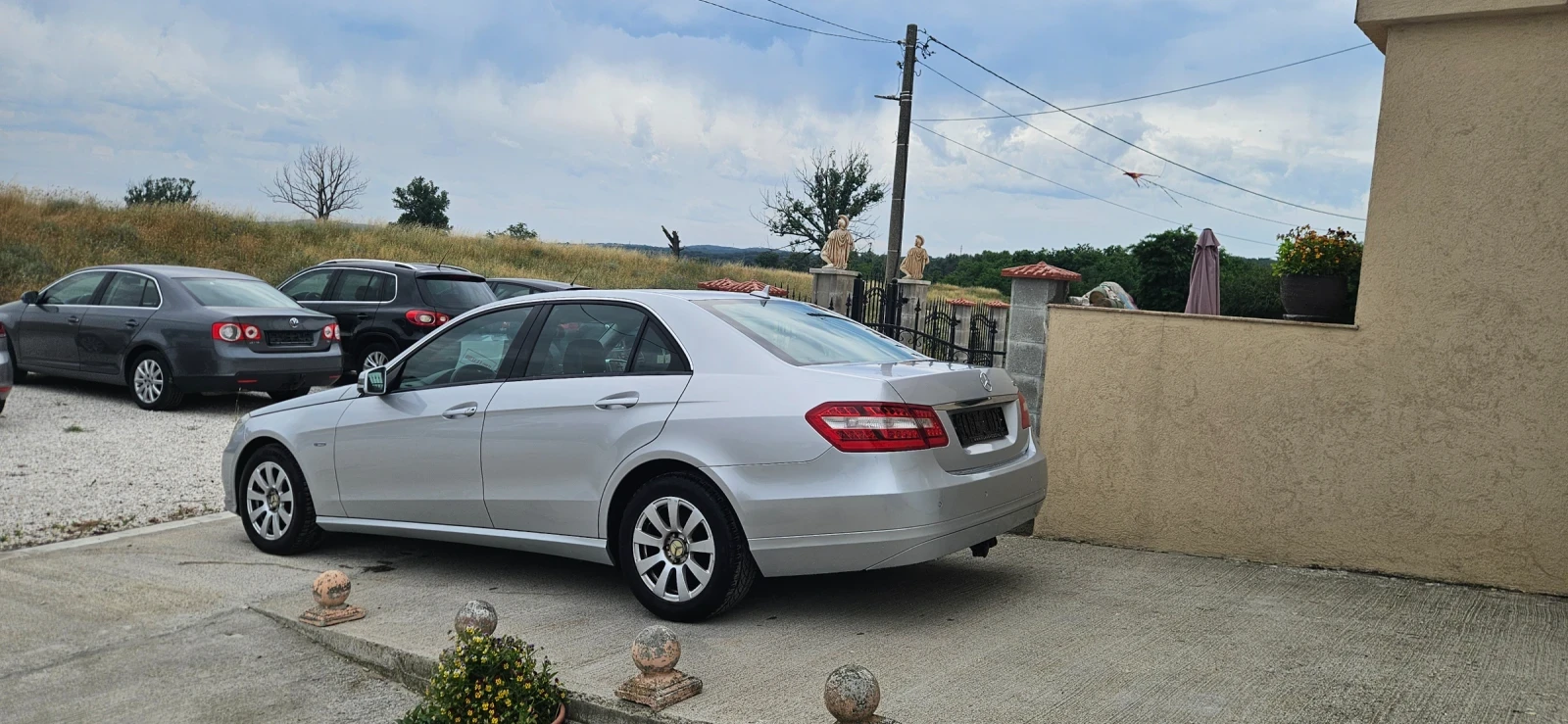 Mercedes-Benz E 200, снимка 2 - Автомобили и джипове - 54940748