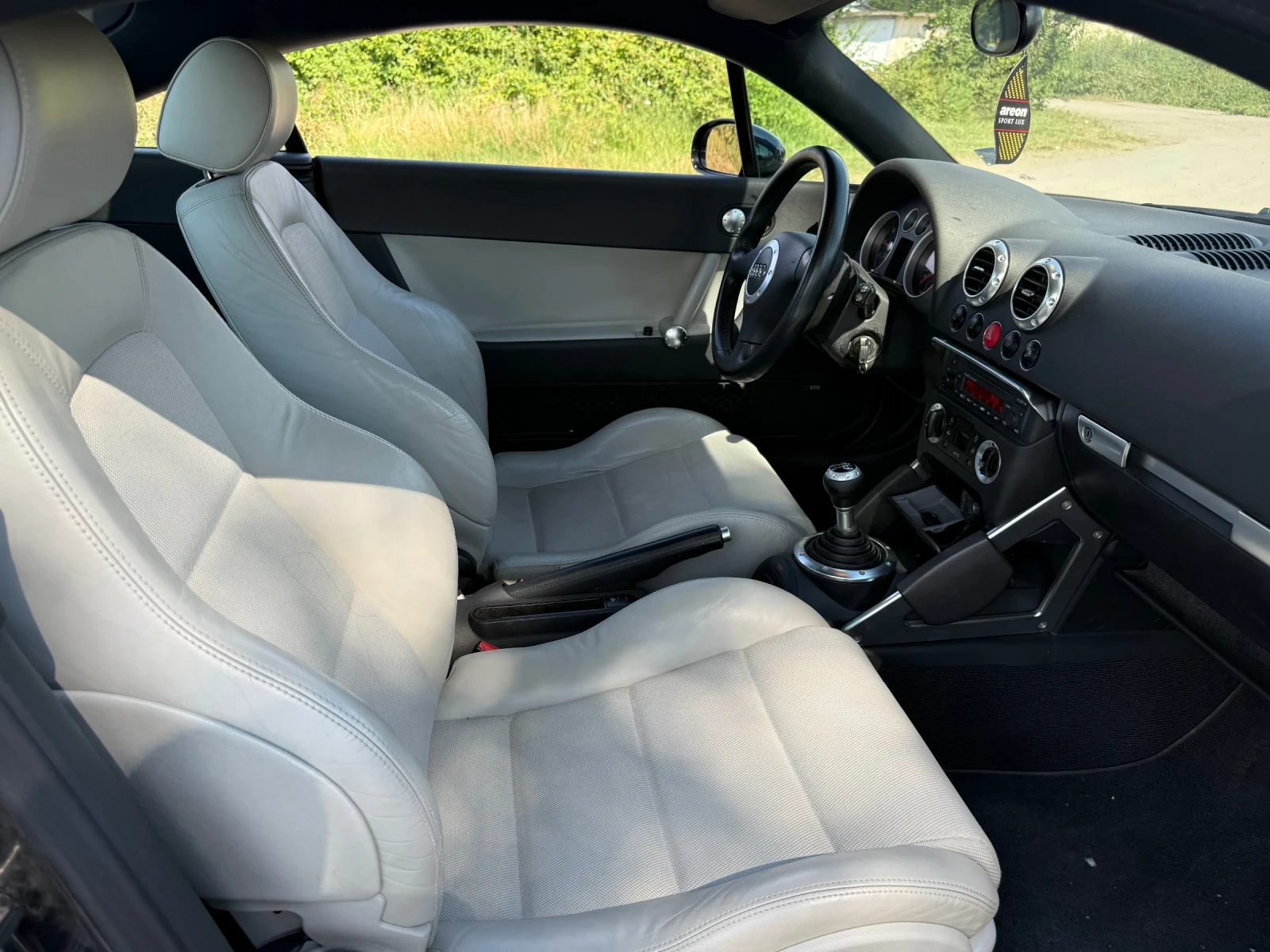 Audi Tt 1.8T S-Line, снимка 8 - Автомобили и джипове - 55035139