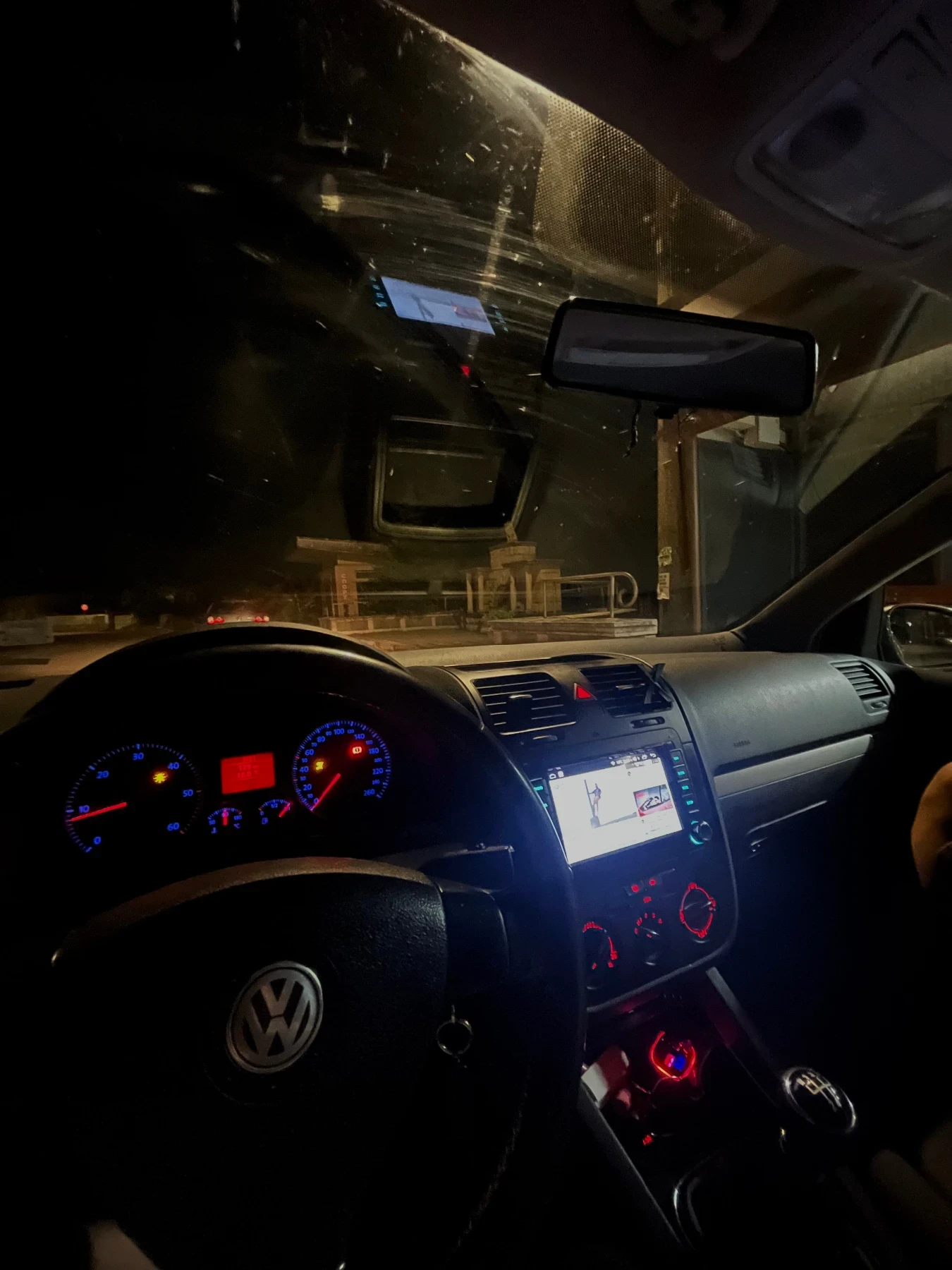 VW Golf 1.9 TDI, снимка 8 - Автомобили и джипове - 55050831