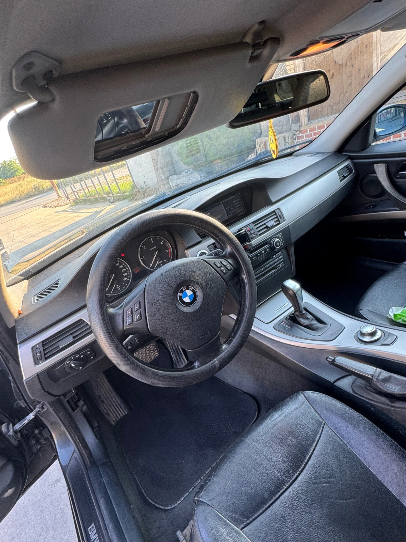 BMW 320, снимка 12 - Автомобили и джипове - 55063592