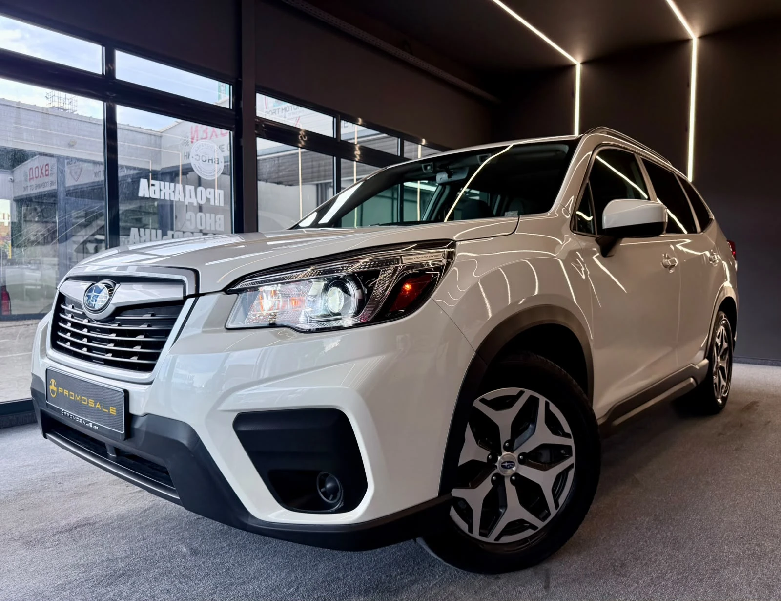 Subaru Forester AWD* Carplay* Подгрев* Blindspot* ЛИЗИНГ, снимка 3 - Автомобили и джипове - 55189984