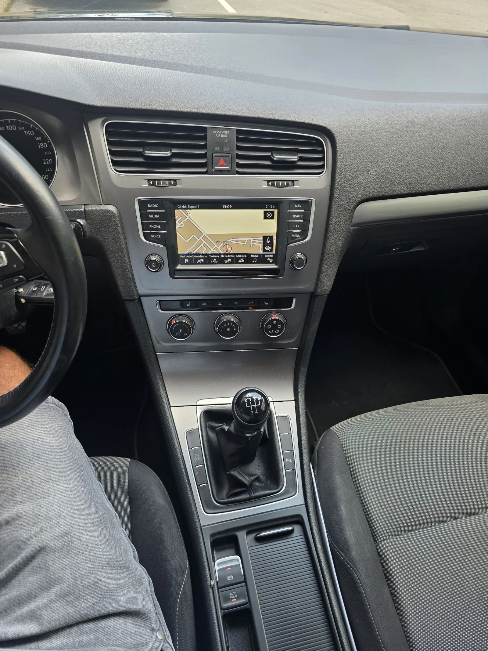 VW Golf, снимка 9 - Автомобили и джипове - 55206594