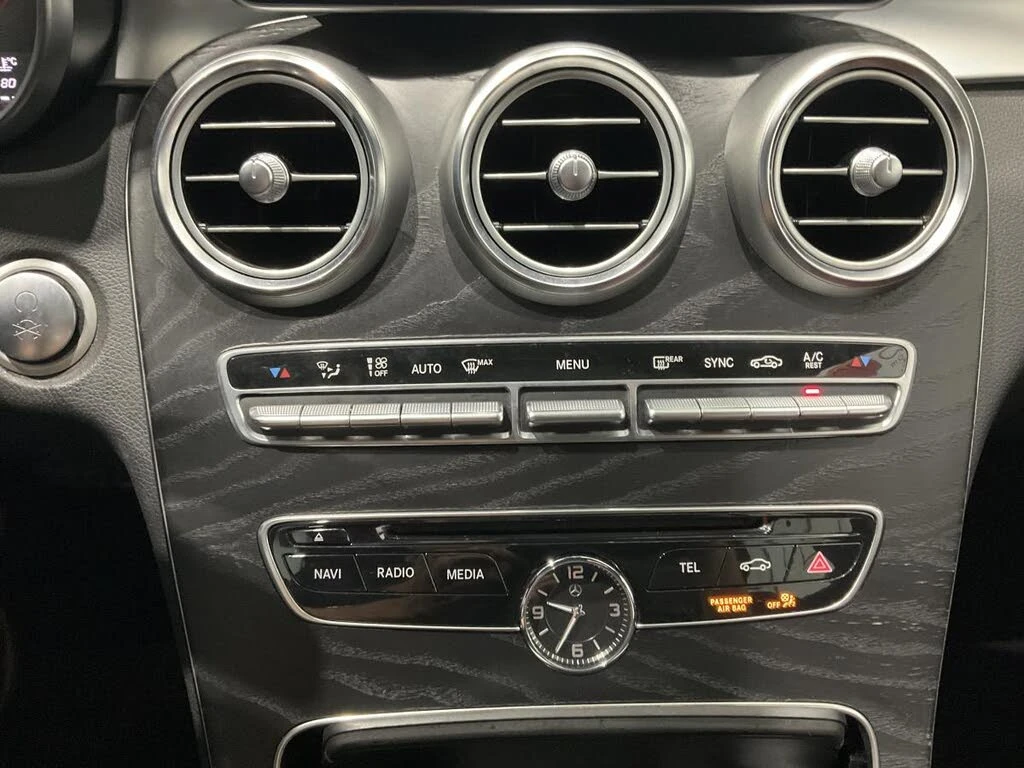 Mercedes-Benz C 300 AMG Line 4MATIC, снимка 9 - Автомобили и джипове - 55710300