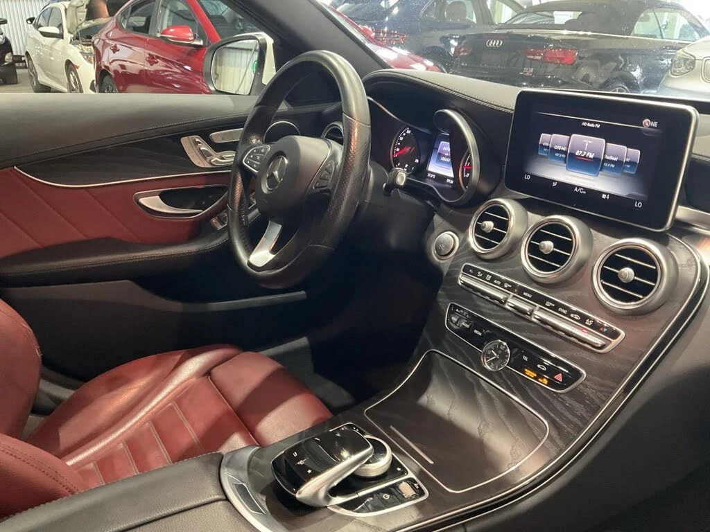Mercedes-Benz C 300 AMG Line 4MATIC, снимка 13 - Автомобили и джипове - 55710300