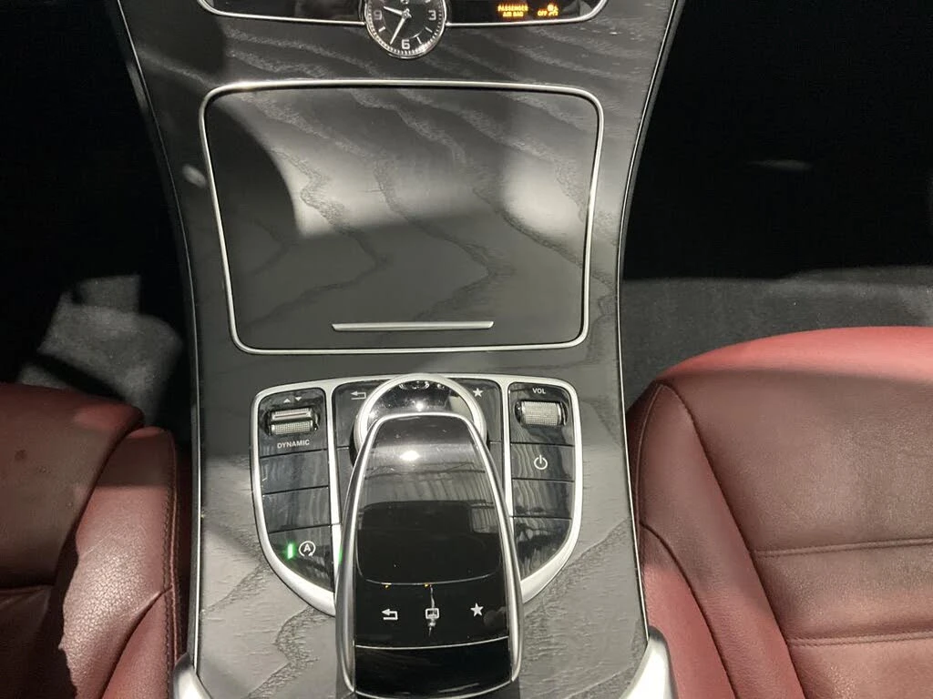 Mercedes-Benz C 300 AMG Line 4MATIC, снимка 11 - Автомобили и джипове - 55710300