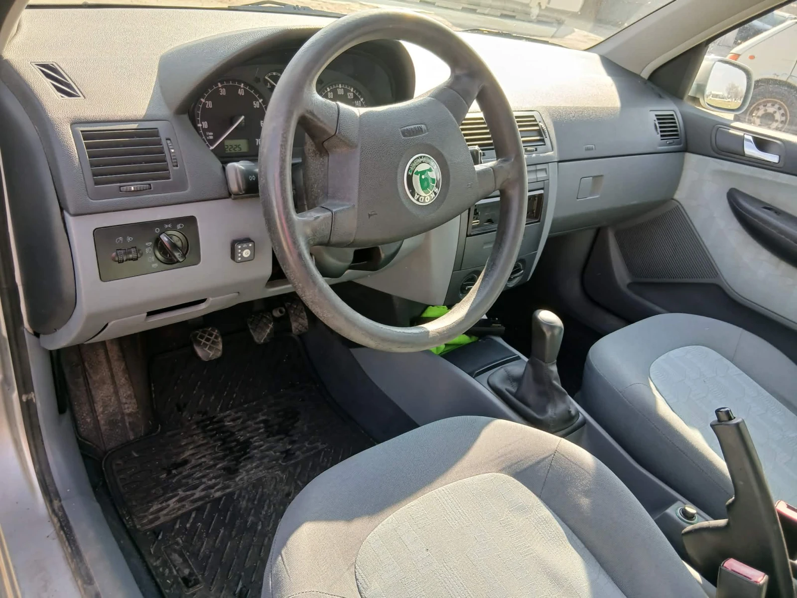 Skoda Fabia, снимка 4 - Автомобили и джипове - 56412474