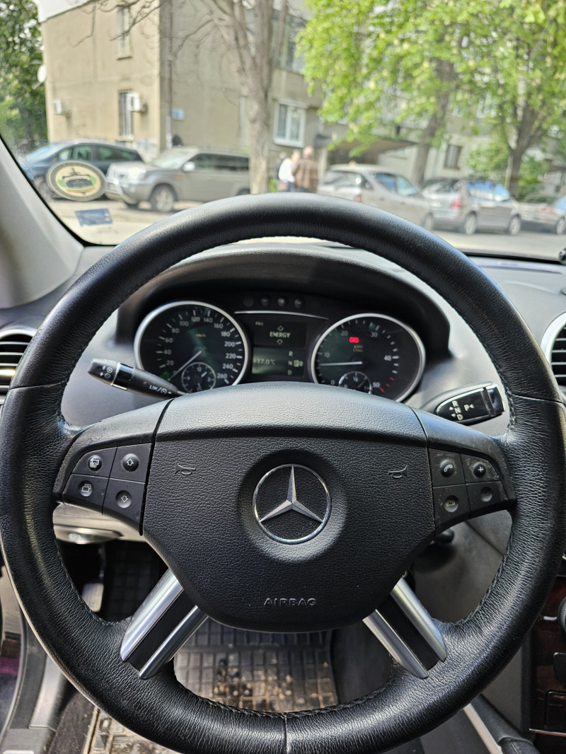 Mercedes-Benz ML 320, снимка 9 - Автомобили и джипове - 46150839