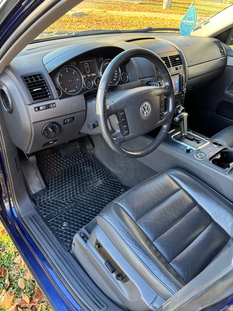 VW Touareg, снимка 9 - Автомобили и джипове - 46427483