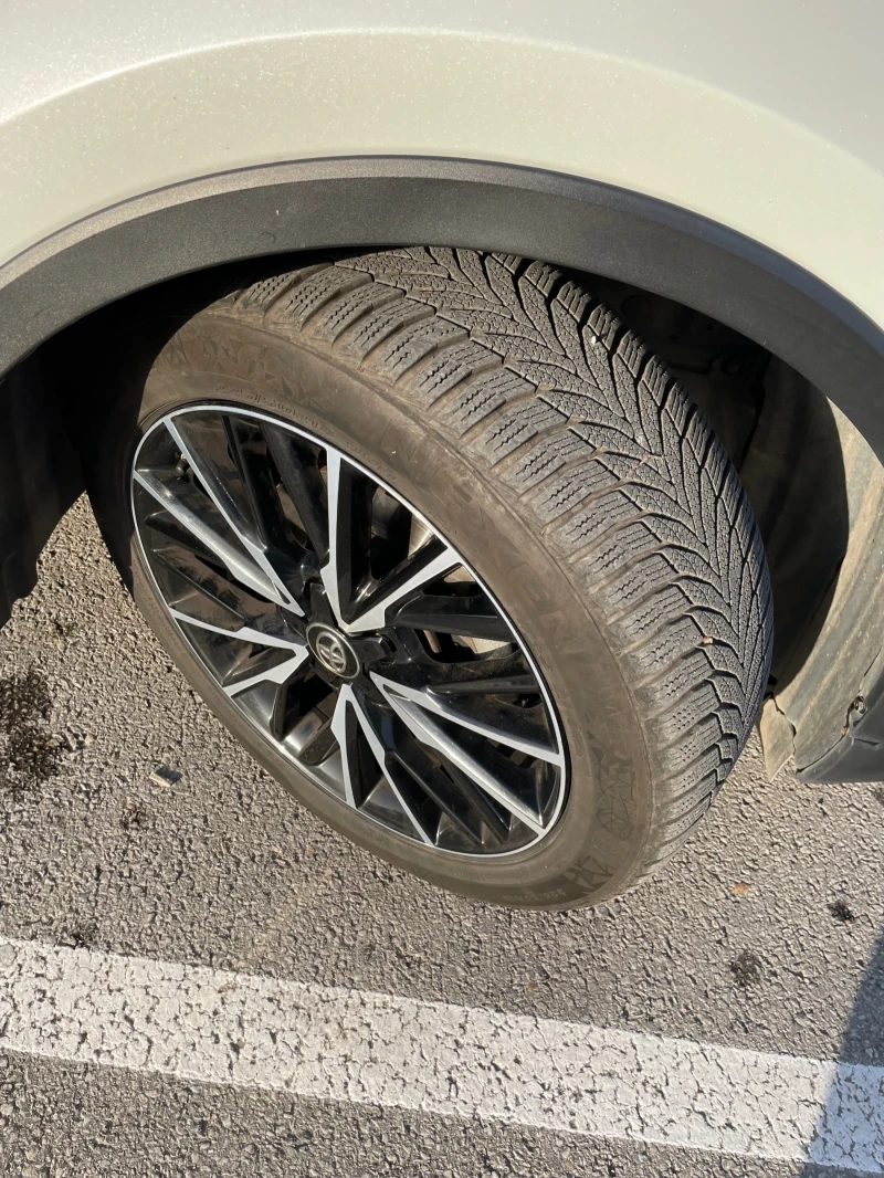 Toyota C-HR 1.8 classy hybrid 10 Години гаранция , снимка 10 - Автомобили и джипове - 52434879