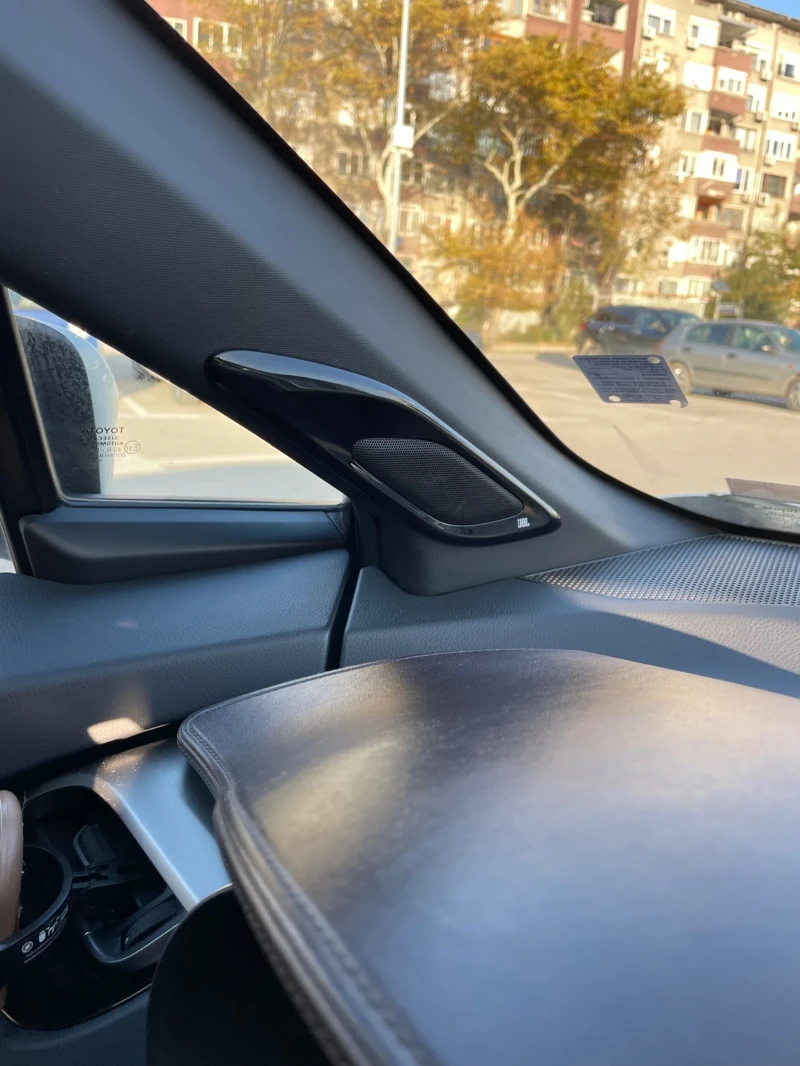 Toyota C-HR 1.8 classy hybrid 10 Години гаранция , снимка 14 - Автомобили и джипове - 52434879