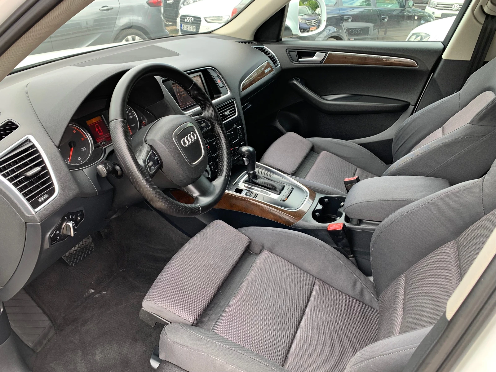 Audi Q5 2.0TDI АВТОМАТИК  - изображение 7