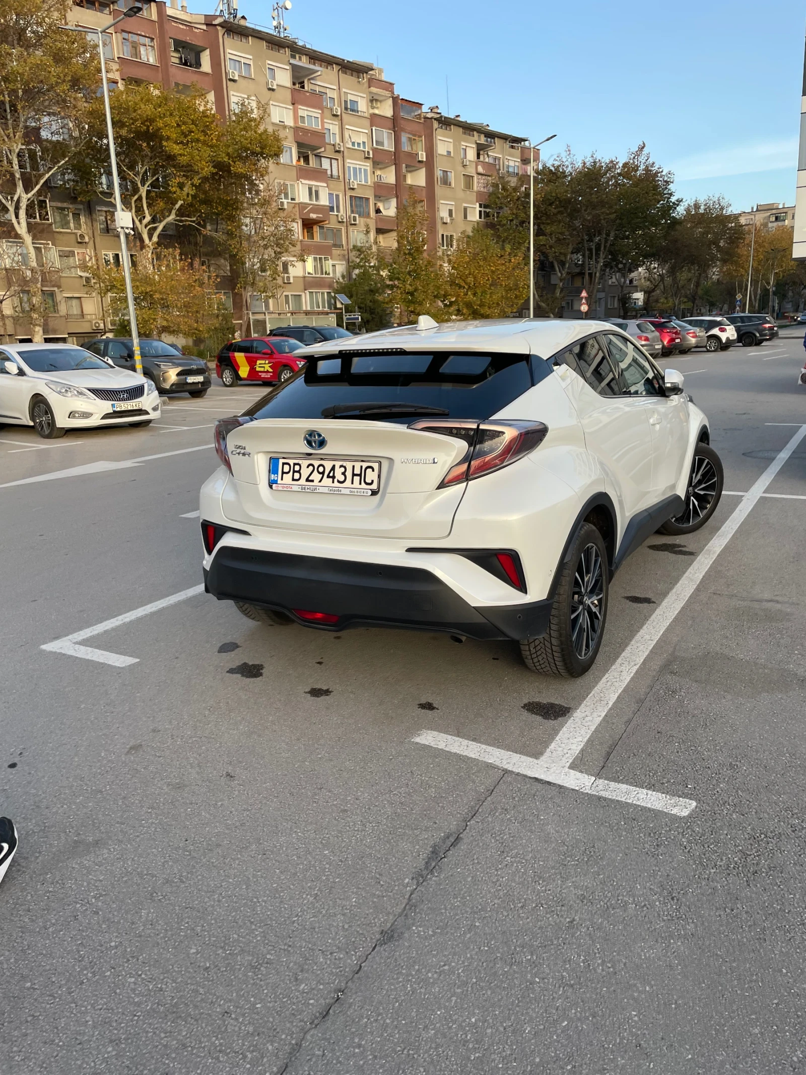 Toyota C-HR 1.8 classy hybrid 10 Години гаранция  - изображение 7