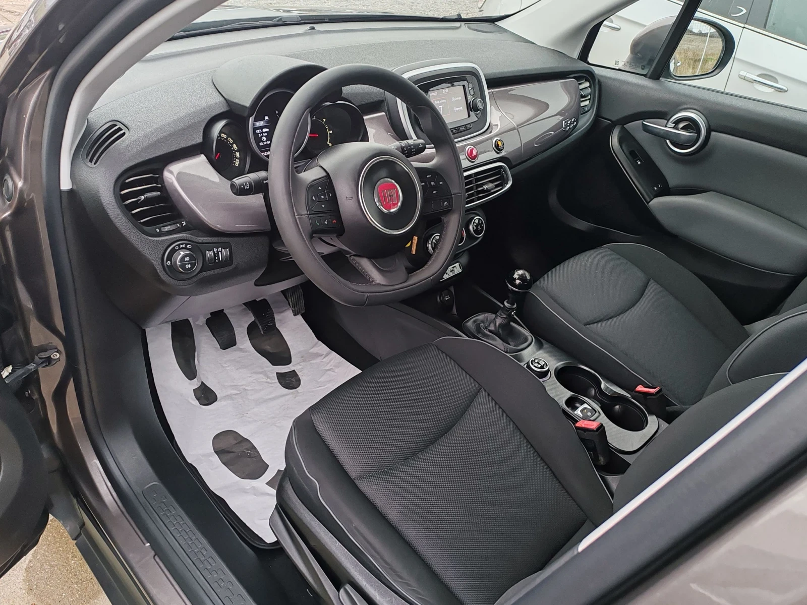 Fiat 500X 1.6Mjet Euro6b - изображение 8