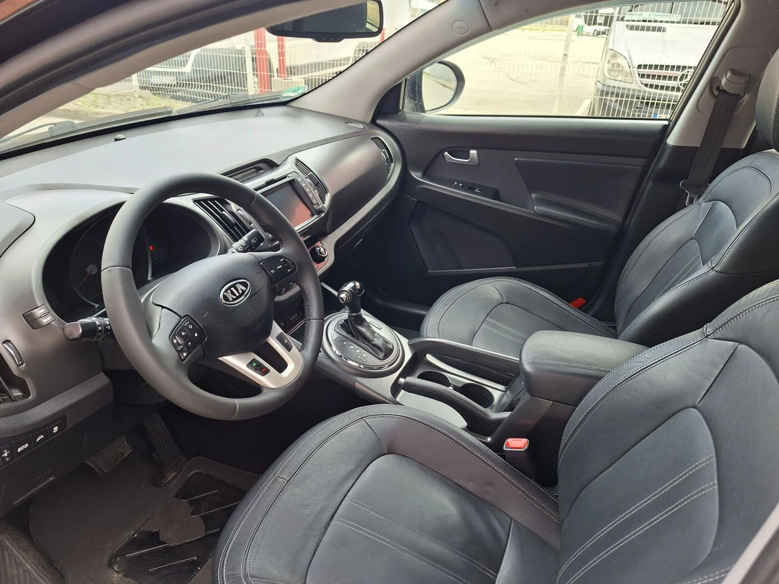 Kia Sportage 2.0CRDI, 4х4 , Автомат , Кожа , Нави Камера., снимка 10 - Автомобили и джипове - 54274166