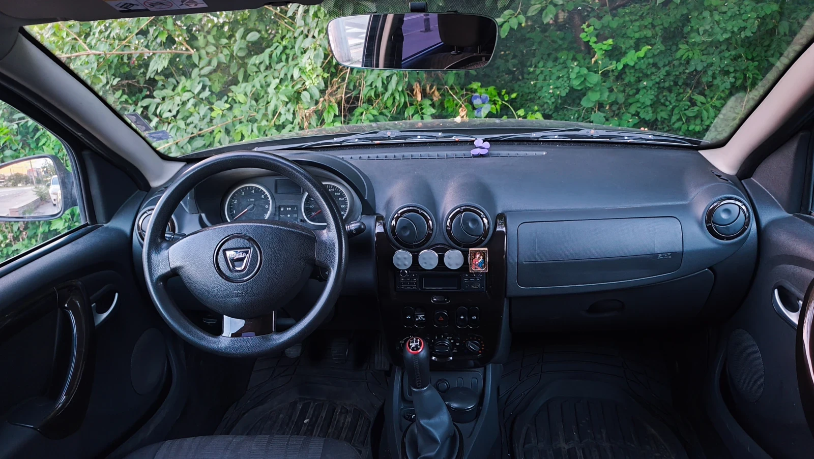 Dacia Duster Газ/бензин, снимка 8 - Автомобили и джипове - 54708965
