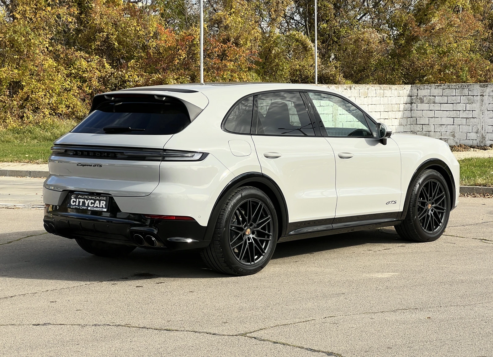 Porsche Cayenne GTS / FACELIFT / SPORT DESIGN / BOSE / HUD / PANO , снимка 6 - Автомобили и джипове - 54878690