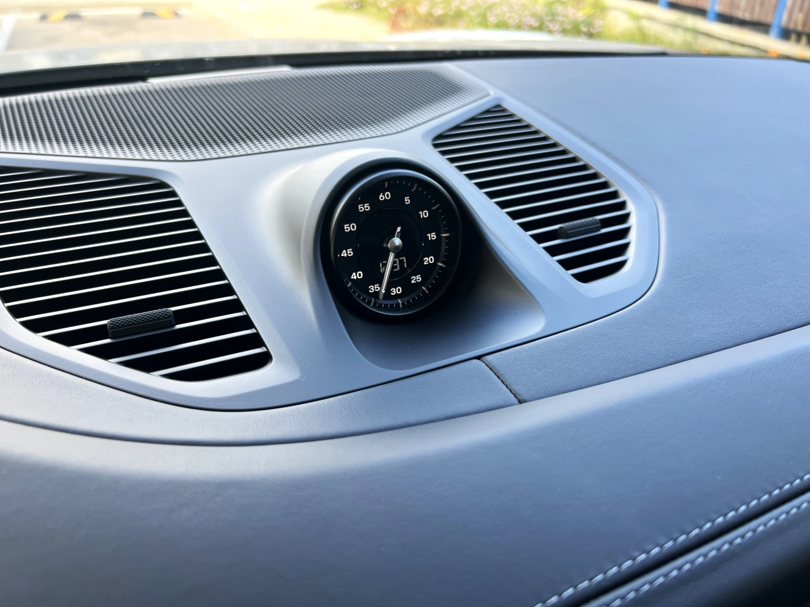 Porsche Cayenne GTS / FACELIFT / SPORT DESIGN / BOSE / HUD / PANO , снимка 10 - Автомобили и джипове - 54878690