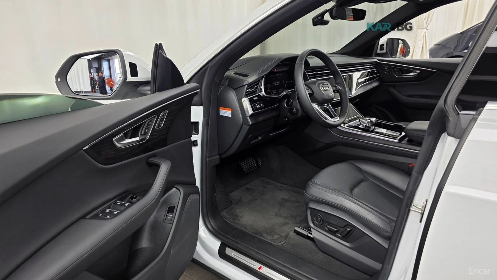 Audi Q8 45TDI PREMIUM+ Автокредит Цена до България, снимка 12 - Автомобили и джипове - 55189721