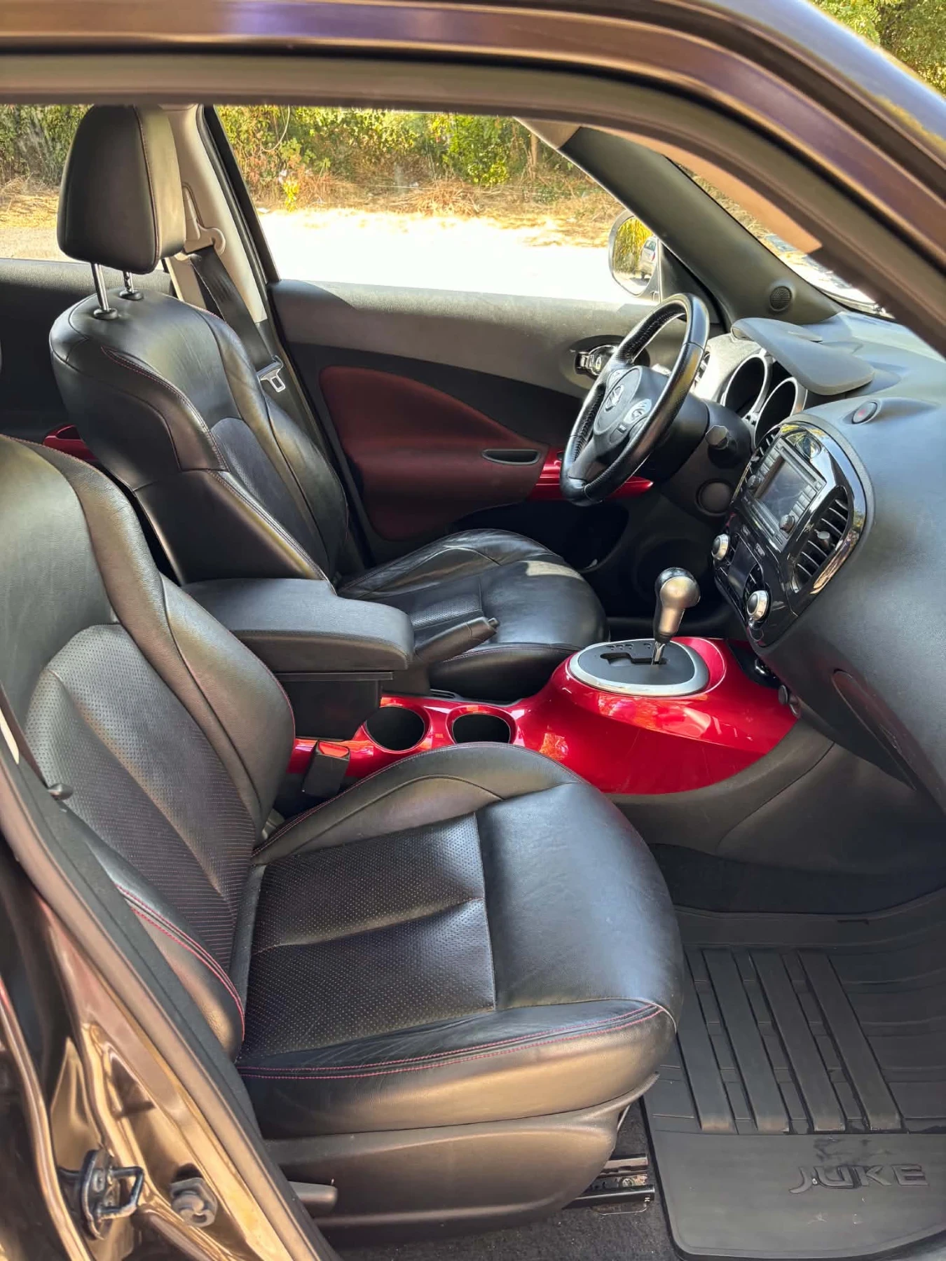 Nissan Juke 1.6 Tekna 4x4, снимка 2 - Автомобили и джипове - 56441453