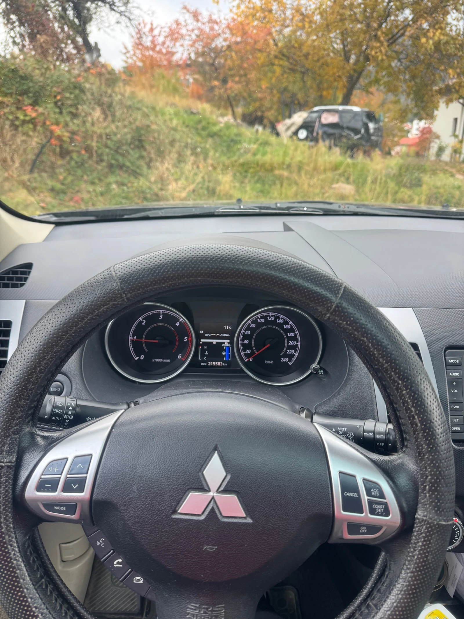 Mitsubishi Outlander, снимка 6 - Автомобили и джипове - 56657657