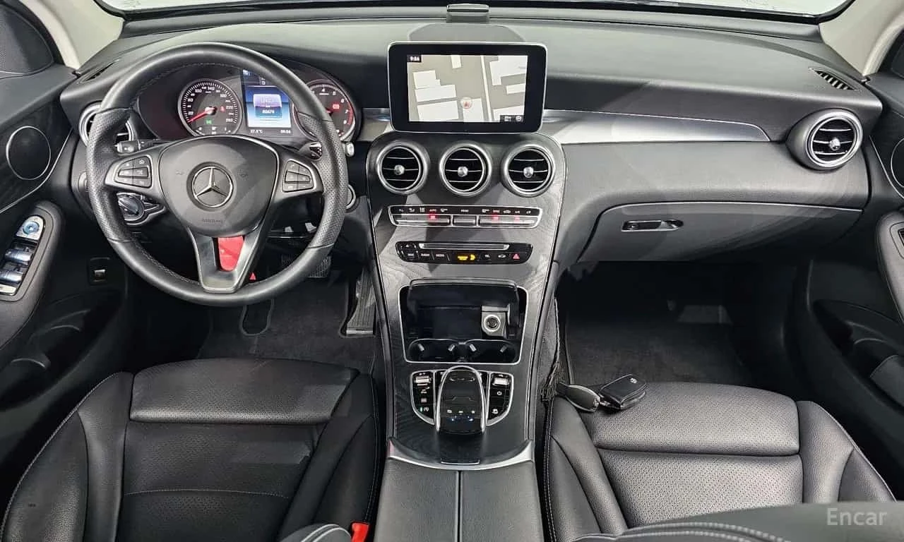 Mercedes-Benz GLC * GLC300 4MATIC * , снимка 7 - Автомобили и джипове - 56735613