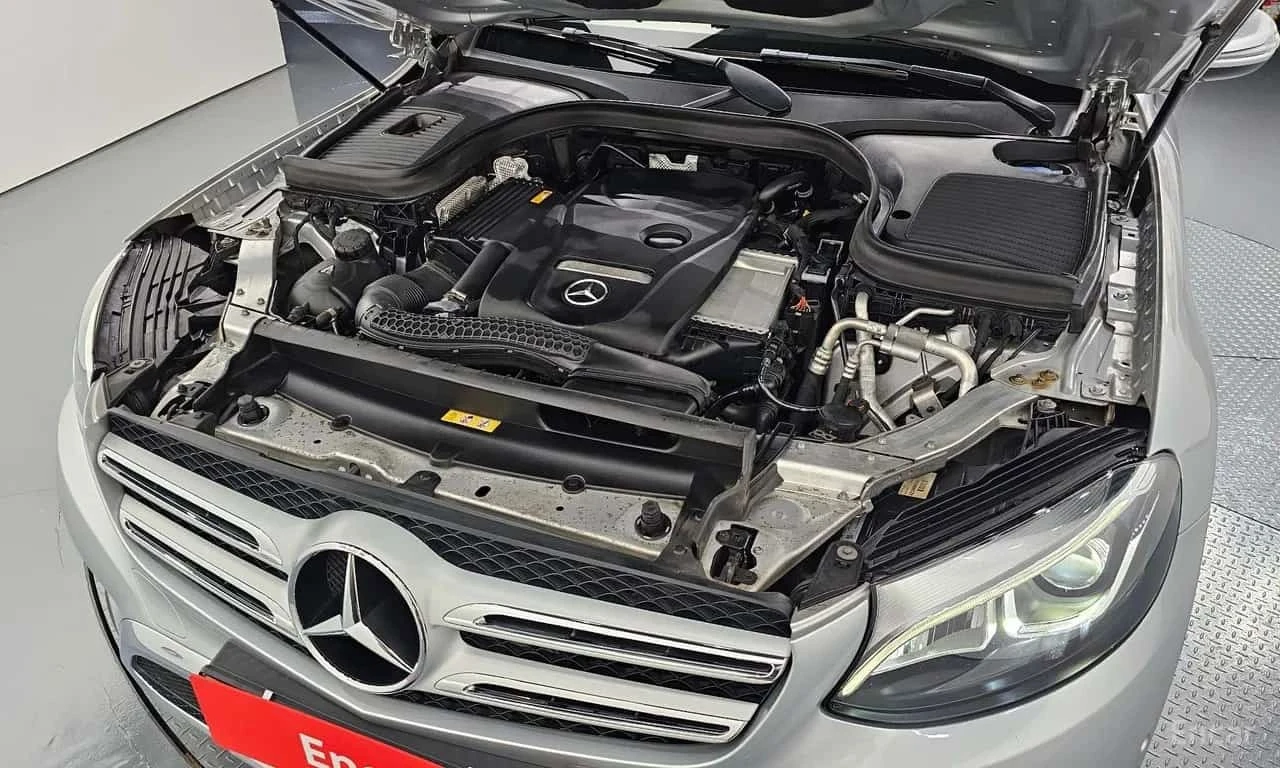 Mercedes-Benz GLC * GLC300 4MATIC * , снимка 6 - Автомобили и джипове - 56735613