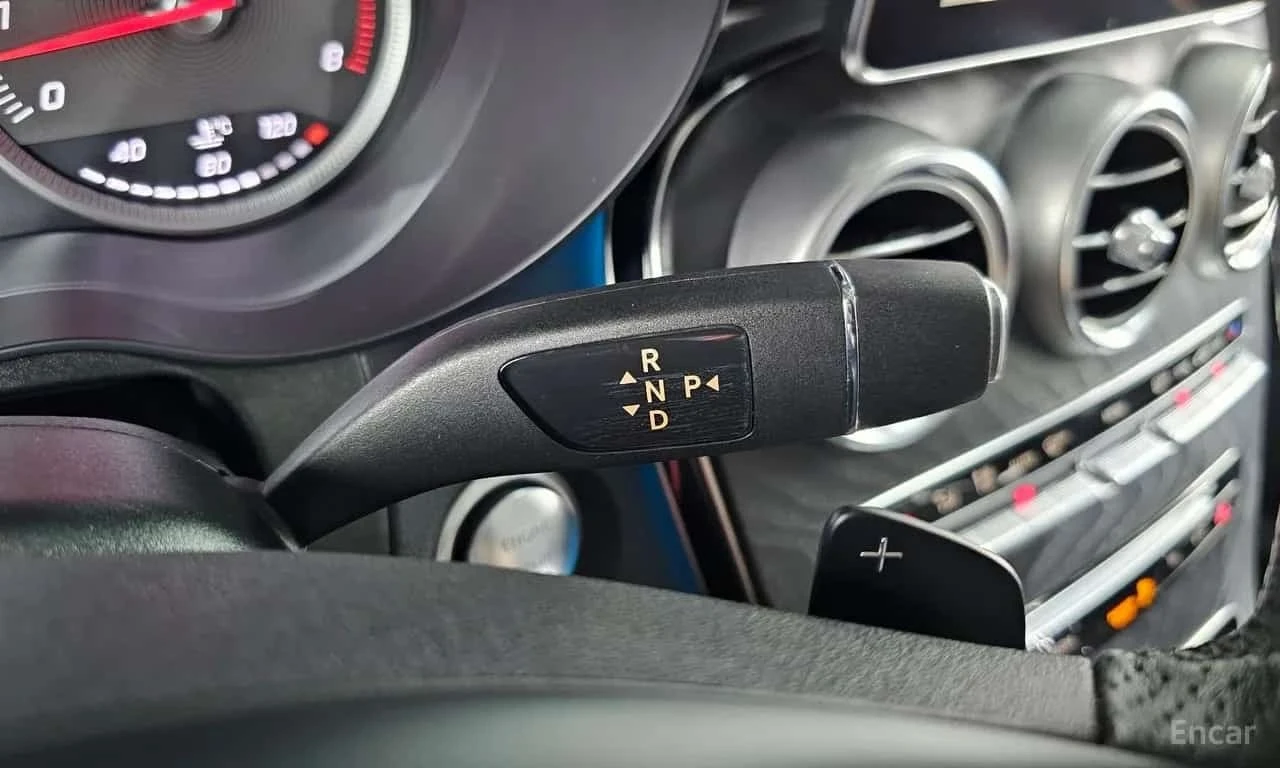 Mercedes-Benz GLC * GLC300 4MATIC * , снимка 9 - Автомобили и джипове - 56735613