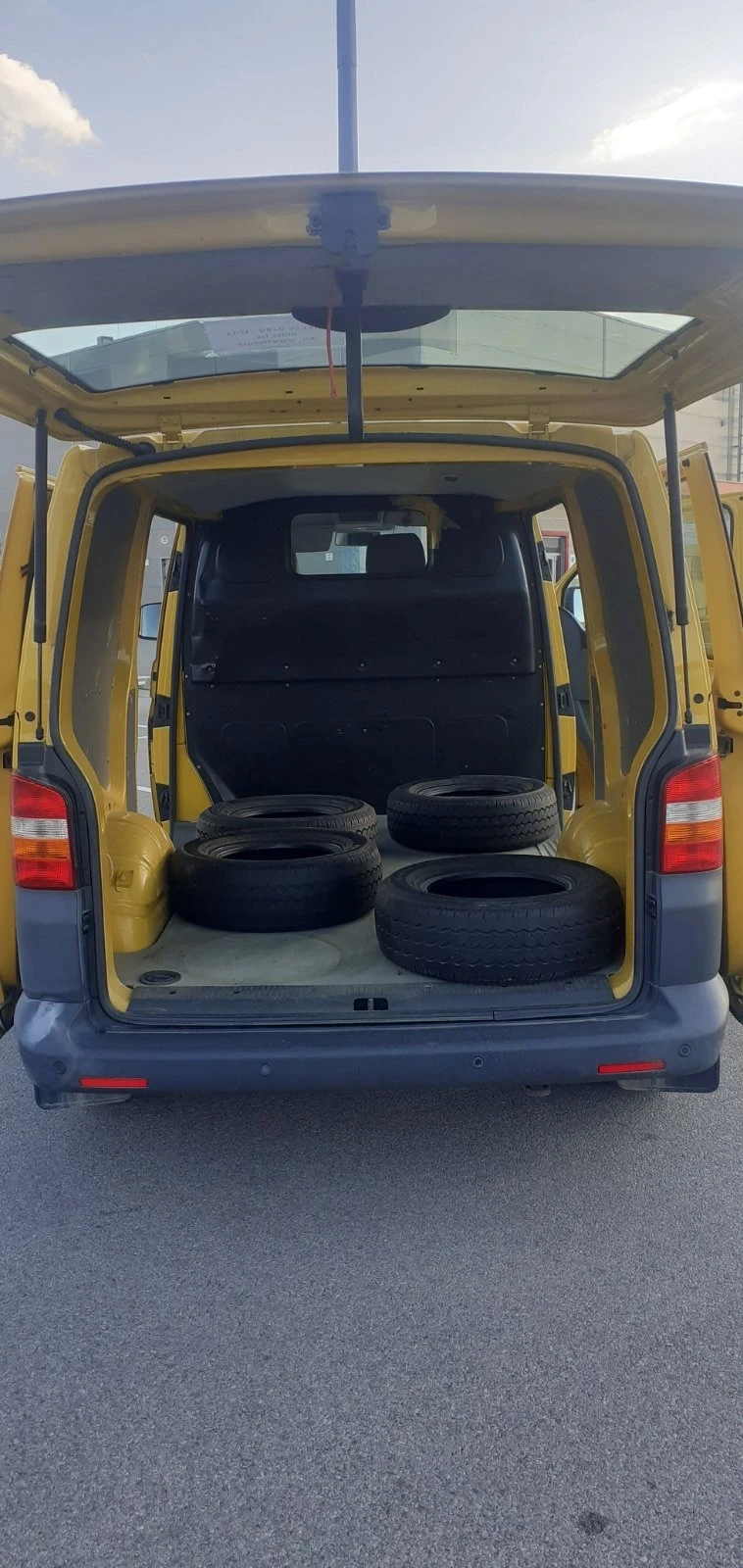 VW T5, снимка 6 - Бусове и автобуси - 48743554