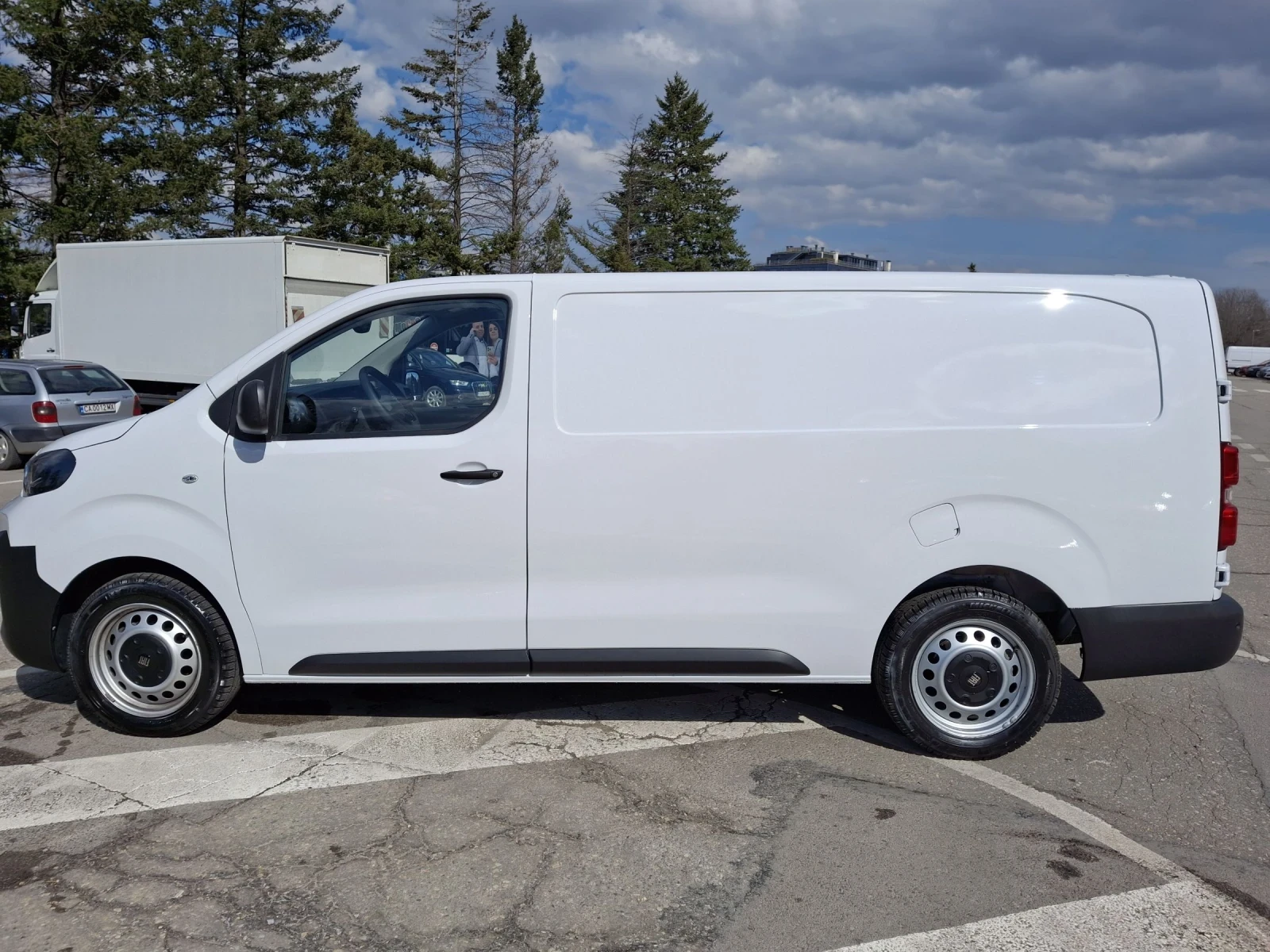 Citroen Jumpy L3 2.0 HDI 2+ 1 10k km 360 Camera Autopilot Navi , снимка 4 - Бусове и автобуси - 54566158