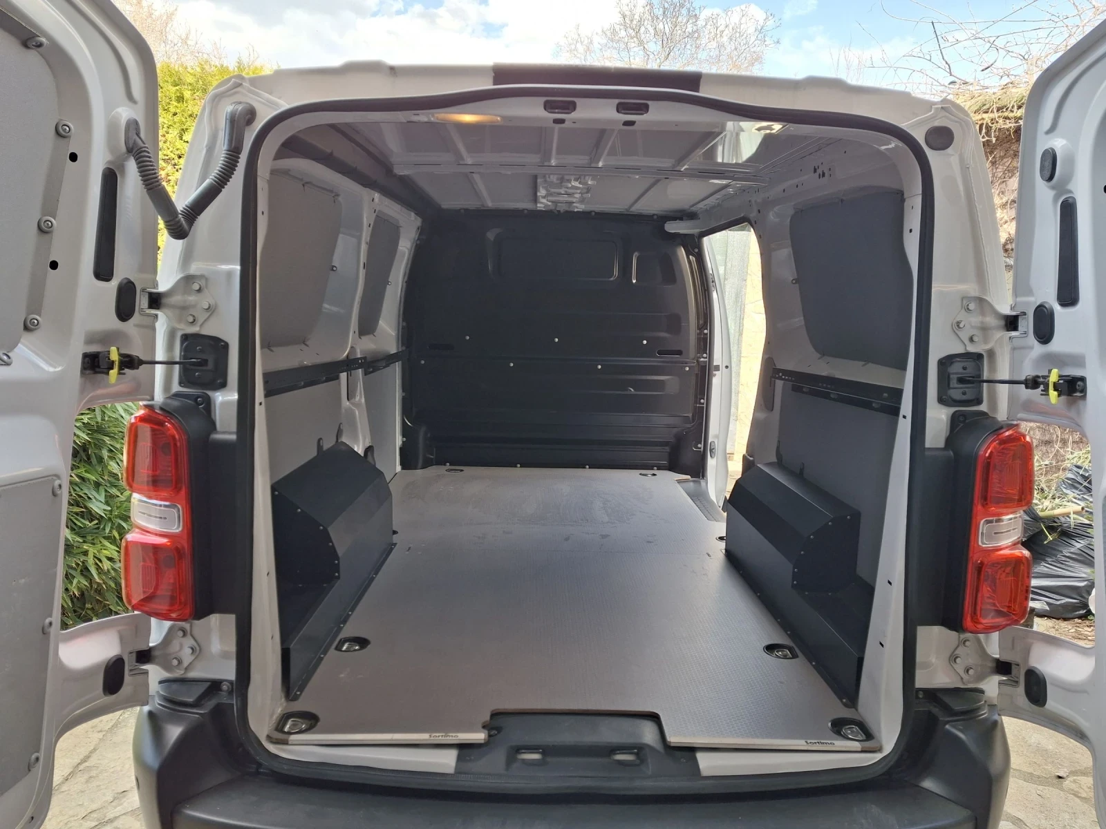 Citroen Jumpy L3 2.0 HDI 2+ 1 10k km 360 Camera Autopilot Navi , снимка 14 - Бусове и автобуси - 54566158