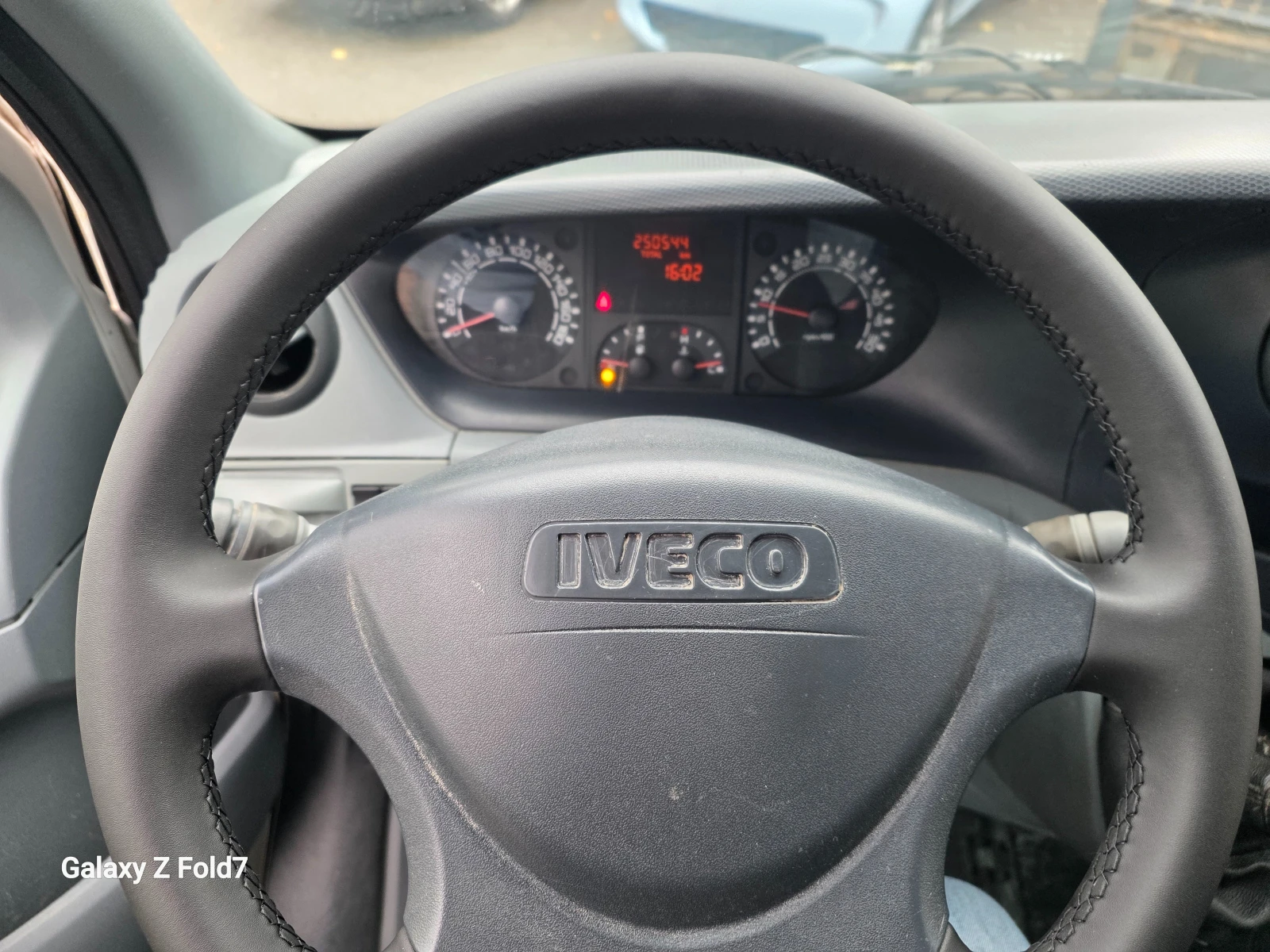Iveco 35c15 ПЕРФЕКТЕН !!!, снимка 10 - Бусове и автобуси - 56718741