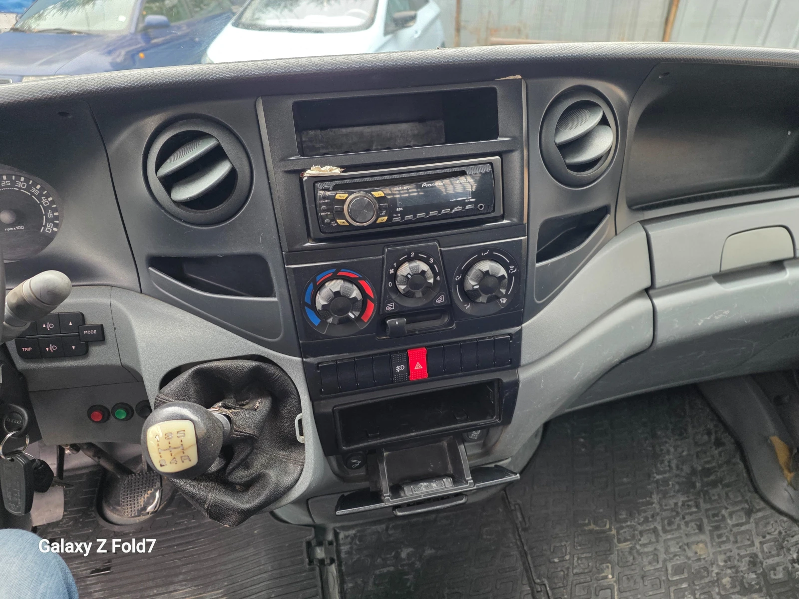 Iveco 35c15 ПЕРФЕКТЕН !!!, снимка 11 - Бусове и автобуси - 56718741