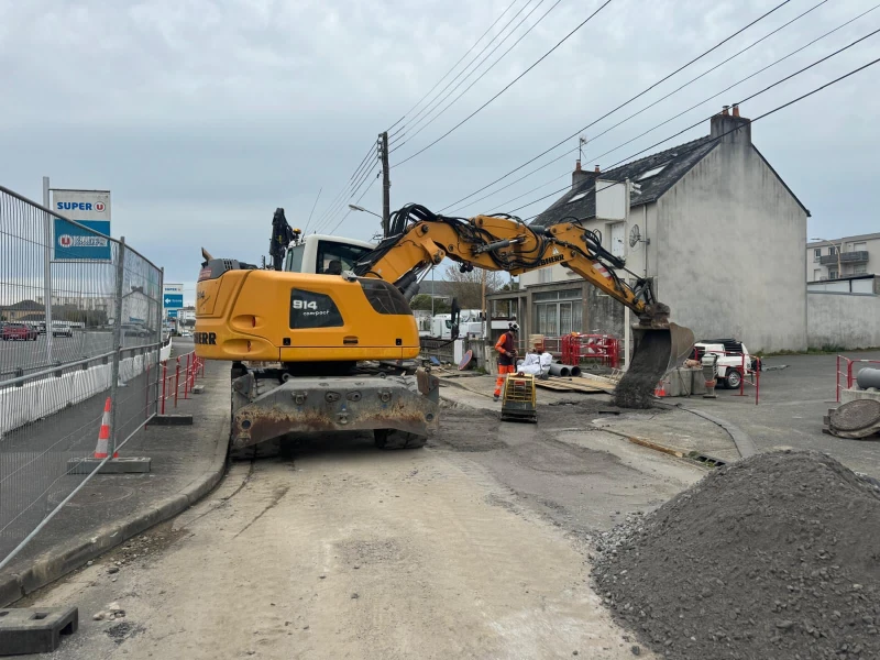 Багер Liebherr A 914 COMPACT С 5 УРЕДА ЛИЗИНГ, снимка 3 - Индустриална техника - 51893031