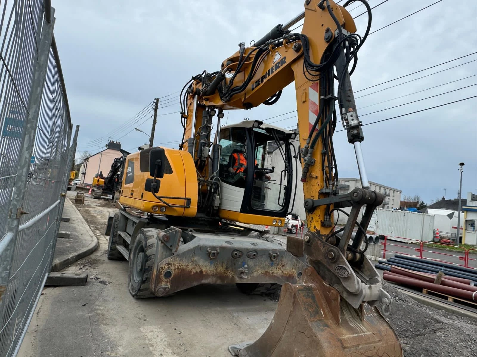 Багер Liebherr A 914 COMPACT С 5 УРЕДА ЛИЗИНГ, снимка 1