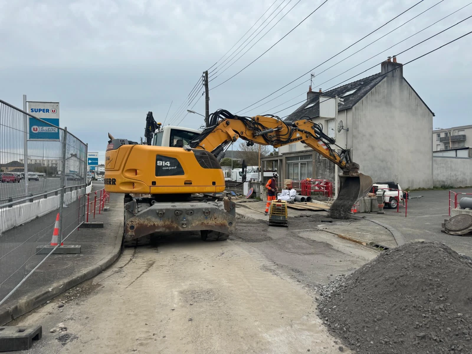 Багер Liebherr A 914 COMPACT С 5 УРЕДА ЛИЗИНГ - изображение 3