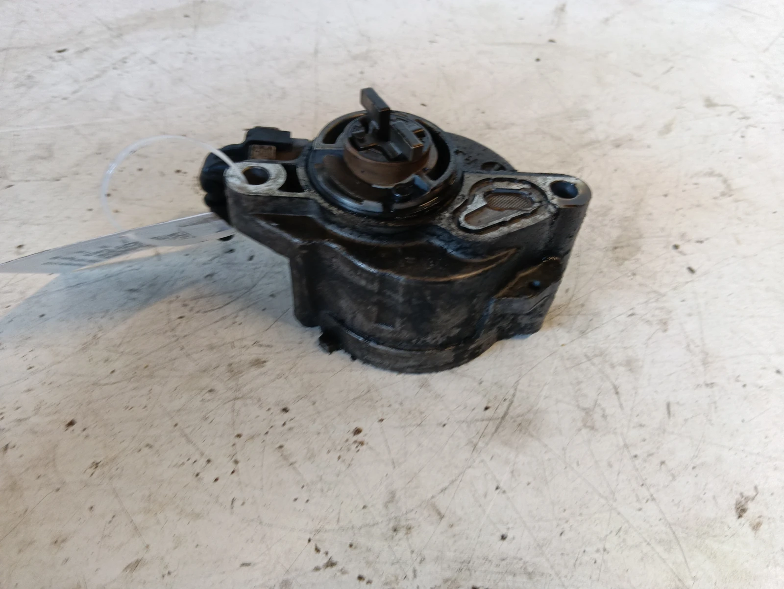 вакуум помпа 1.6 HDI D1562C13009T  Peugeot 308
