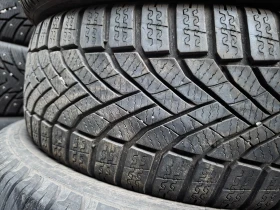 Гуми Зимни 205/55R17, снимка 1