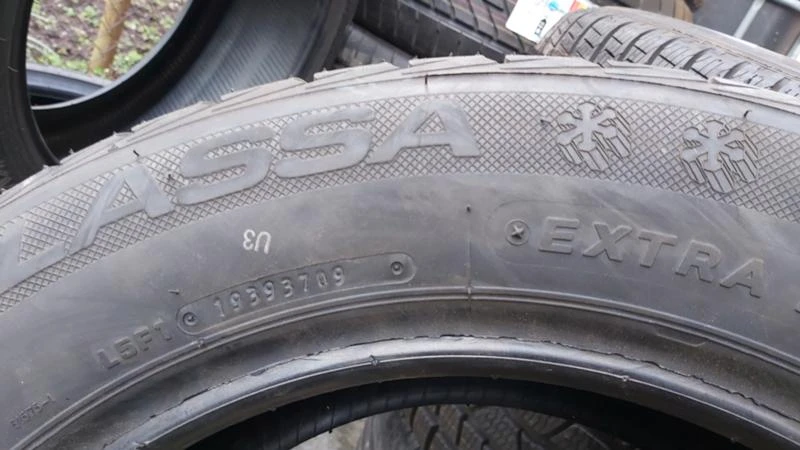 Гуми Зимни 215/60R16, снимка 7 - Гуми и джанти - 27928439