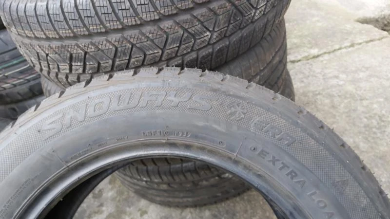 Гуми Зимни 215/60R16, снимка 4 - Гуми и джанти - 27928439