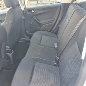 Peugeot 208, снимка 11