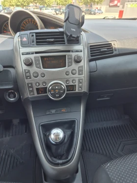 Toyota Verso, снимка 17