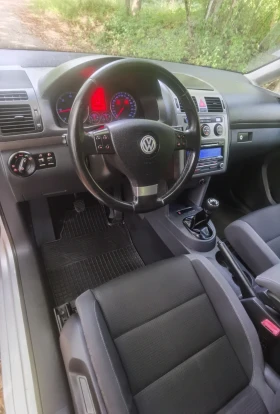 VW Touran 1.9 TDI 105 к. с., снимка 7