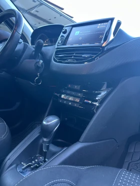 Peugeot 208 PureTech Allure, снимка 10
