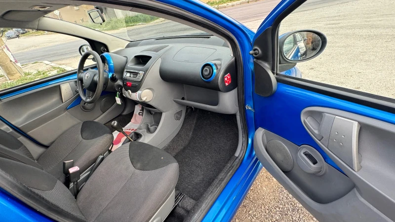 Toyota Aygo 1.4 Turbo Diesel Blue, снимка 12 - Автомобили и джипове - 47289372