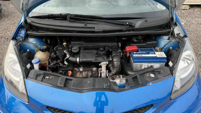 Toyota Aygo 1.4 Turbo Diesel Blue, снимка 14 - Автомобили и джипове - 46296570