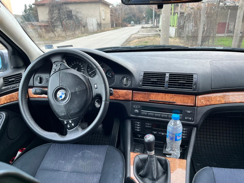 BMW 523, снимка 8 - Автомобили и джипове - 48271058