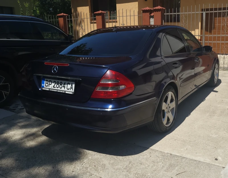 Mercedes-Benz E 320, снимка 3 - Автомобили и джипове - 48858674